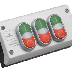 Panel sterowania system dali z trzema przyciskami: zielonym i czerwonym.