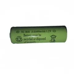 Zielona bateria AA Ni-MH 1.2V 600mAh, idealna do lamp solarnych. Pamiętaj o prawidłowej utylizacji.