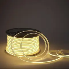 Zwijany przewód do oświetlenia LED 230V, gotowy do montażu.