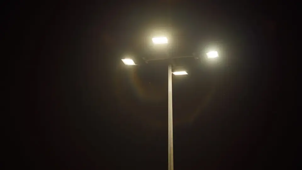 Lampa sodowa czy LED? Kiedy modernizacja się opłaca